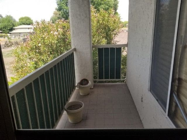 Building Photo - Condo For Rent in Stockton