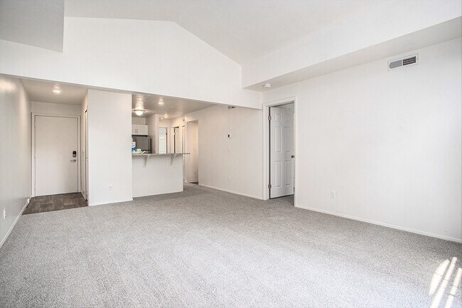 Building Photo - Pine Knoll Apartments