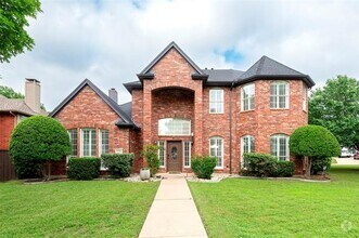 Building Photo - 7100 Oakbrook Dr