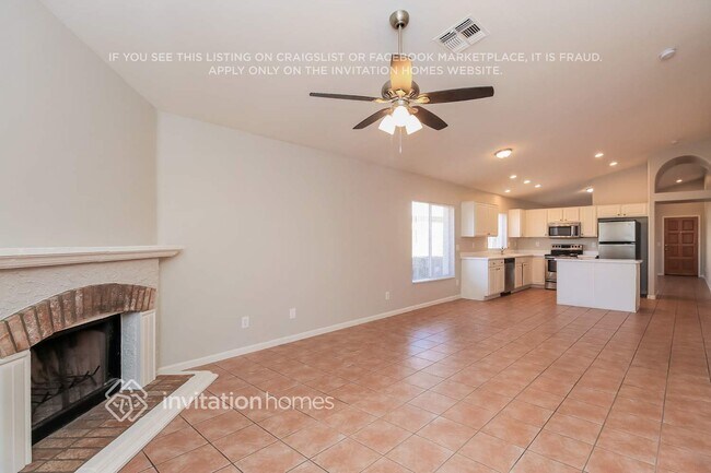 Building Photo - 8820 N 44th Ln