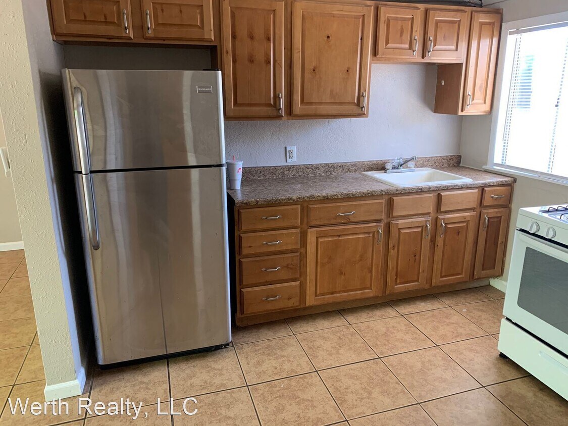 Primary Photo - 3035-3053 N Los Altos Ave