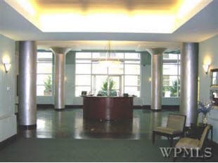 Lobby Concierge - 306 N Main St