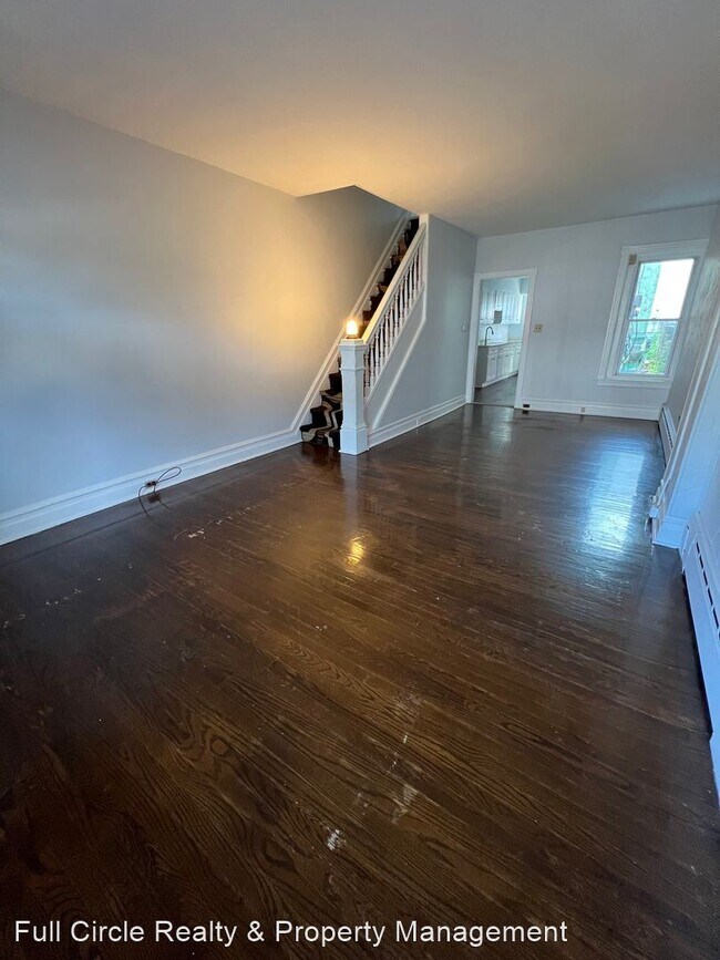 Building Photo - 5 br, 1 bath House - 744 S Saint John