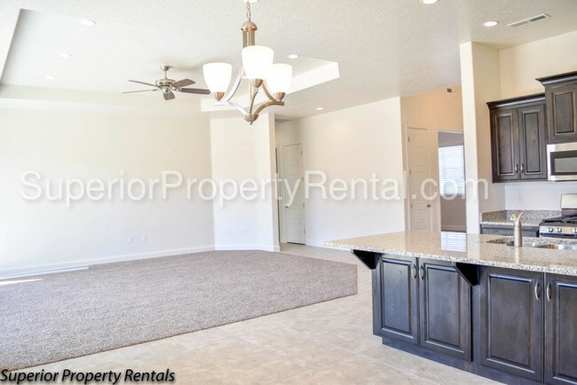 Building Photo - Nice 4 Bed, 2.5 Bath Home with 3 Car Garage