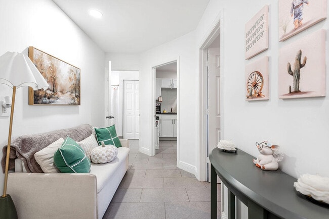 Building Photo - 147 Granada St