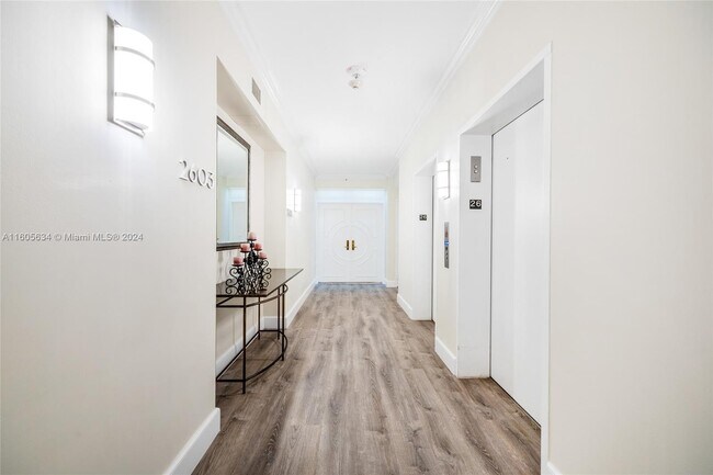 Foto del edificio - 300 South Pointe Dr