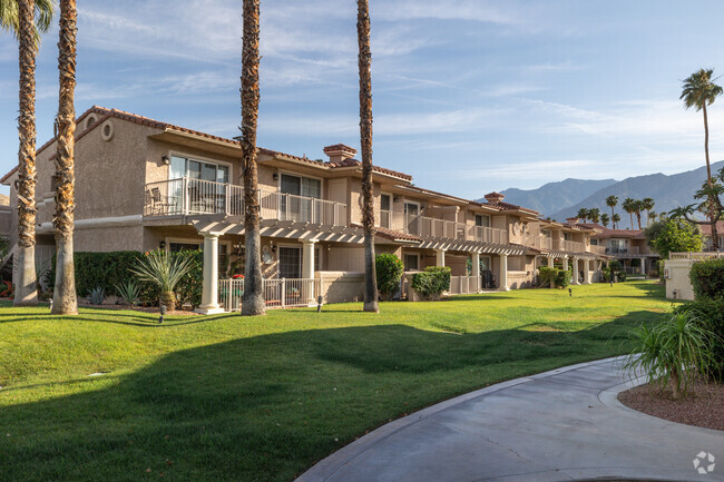 Building Photo - 2701 E Mesquite Ave