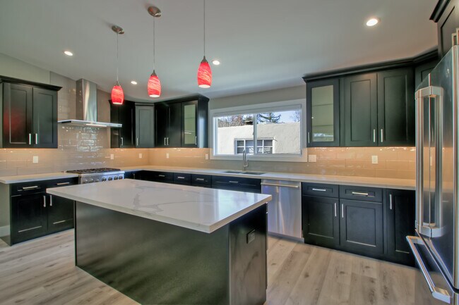 Chef's Dream Kitchen - 3616 Chestnut St