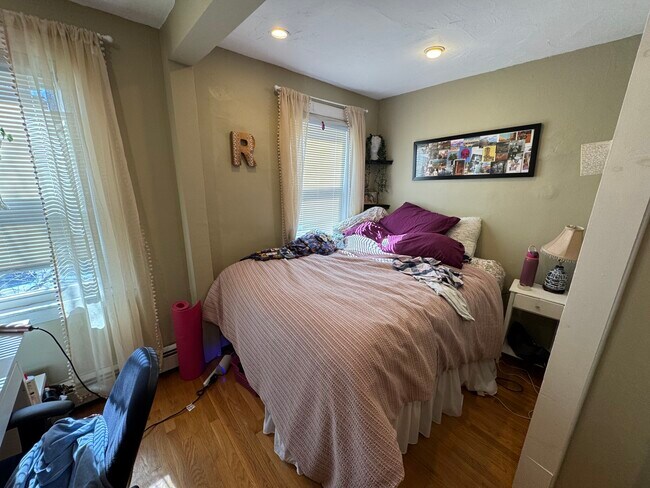Foto del edificio - 735 Somerville Ave