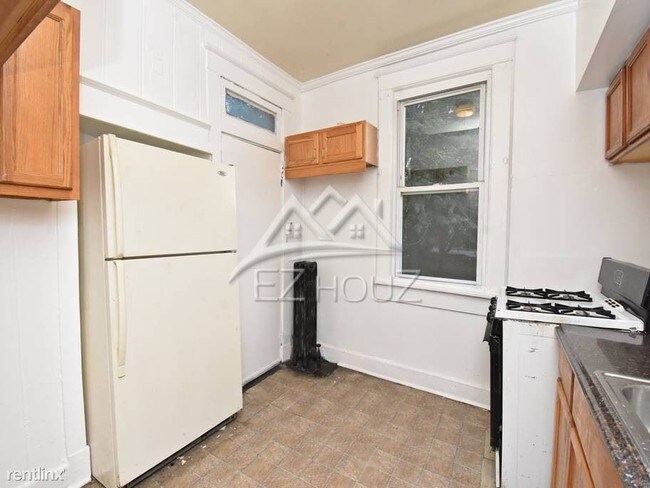 Building Photo - 3 br, 1 bath House - 3426 W Caton Ave