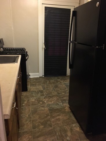 Building Photo - 384 Skillen Street - 05