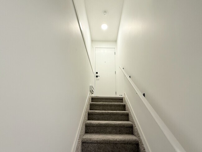 Building Photo - 14002 123a Ave NW