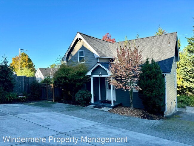 Foto del edificio - 4 br, 1 bath House - 615 N. Forest St