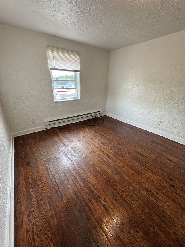 Building Photo - 2901 Chartiers Ave