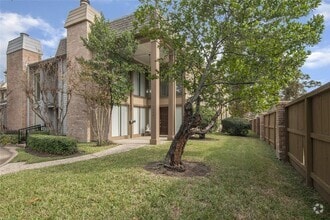 Building Photo - 9344 Briar Forest Dr