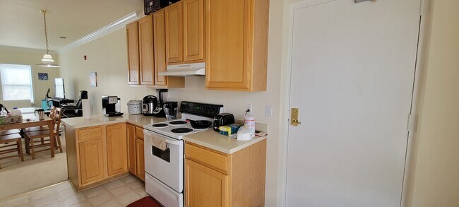 Kitchen 1 - 320 Main St