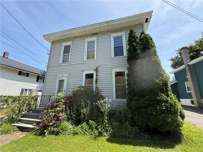 Building Photo - 4 1st Ave