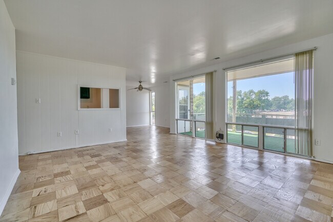 Building Photo - 7308 Donnell Pl