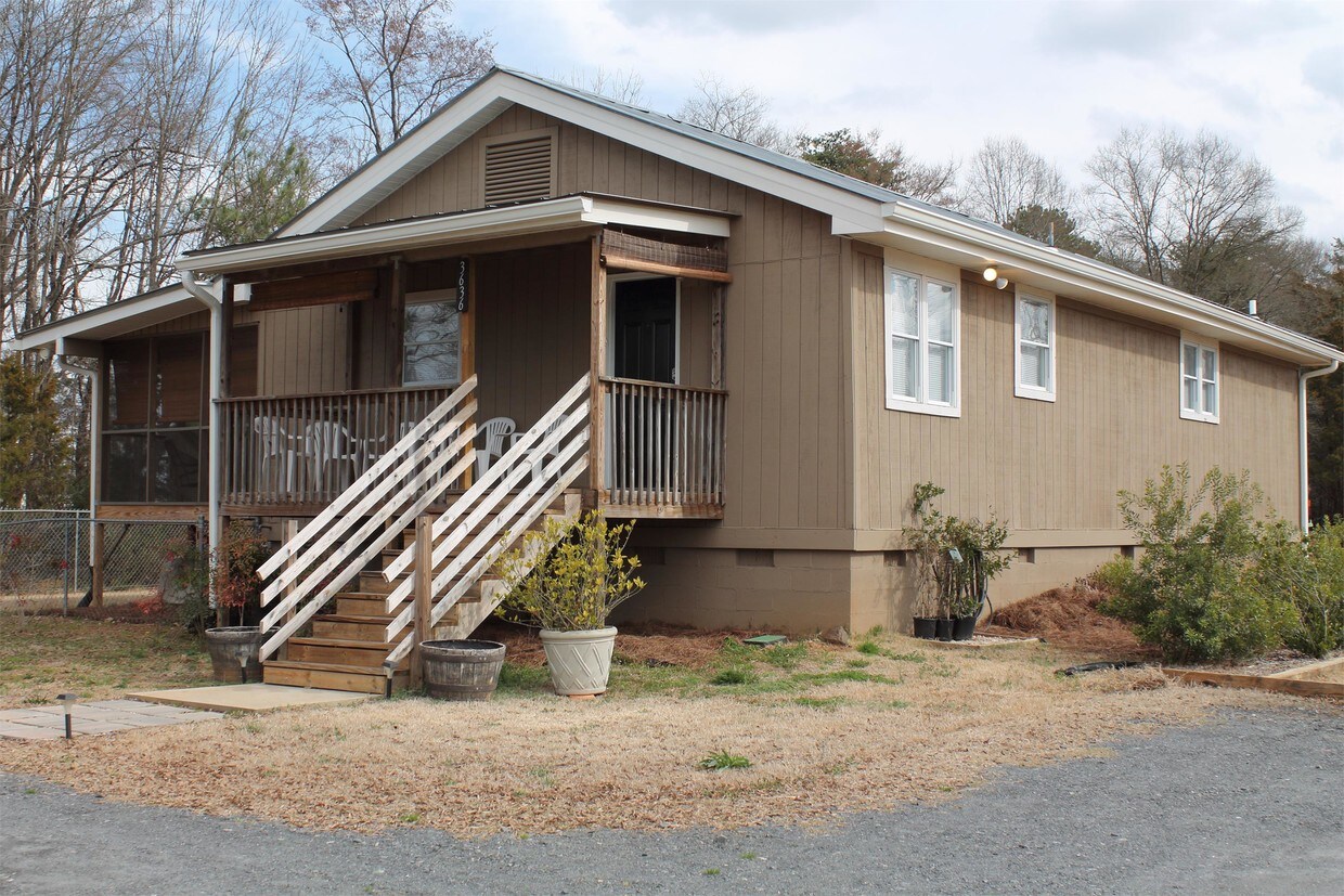 Primary Photo - 3636 Sandy Porter Rd