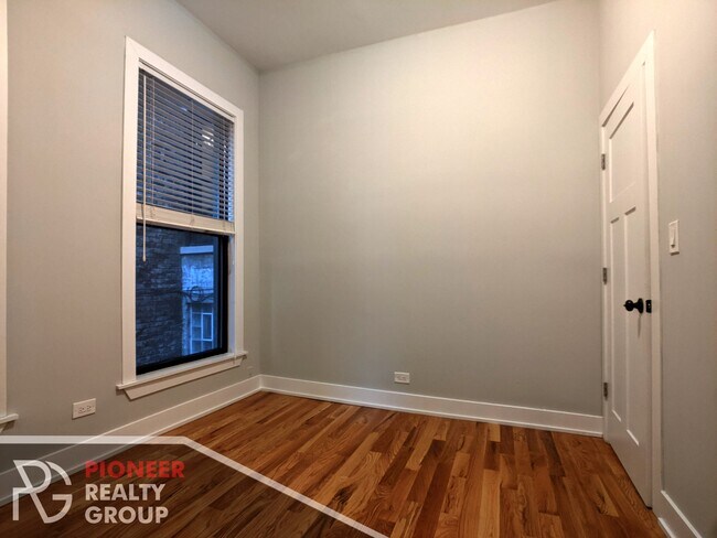 Foto del edificio - 635 W Oakdale Ave
