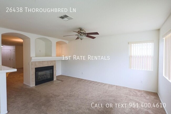 Foto del edificio - 26438 Thoroughbred Ln