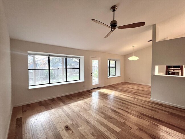 Foto del edificio - 2905 Goldbridge Dr