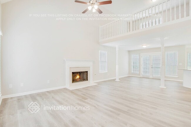 Building Photo - 5002 Rose Ct SE