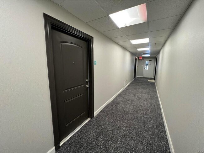 Foto del edificio - 5696 Kingsbury Ave