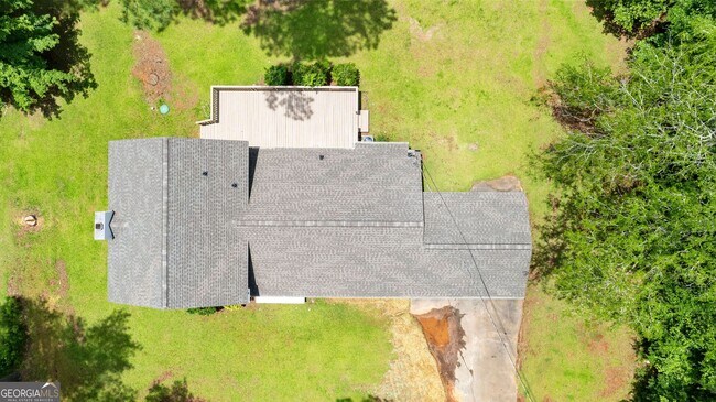 Building Photo - 223 Pinehaven Dr