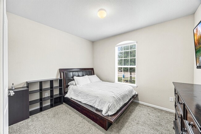 Building Photo - 16206 Neff Park Dr