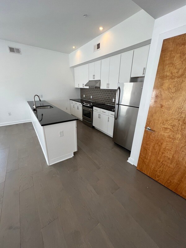 Building Photo - 317 N 24th St