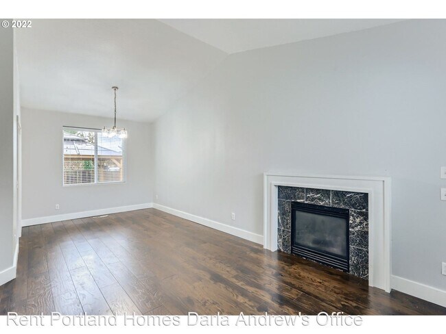 Building Photo - 4 br, 2.5 bath House - 6500 SW 190th Ave