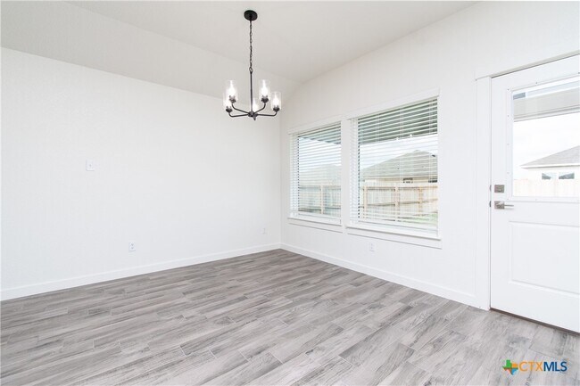 Foto del edificio - 1418 Cedar River Ln