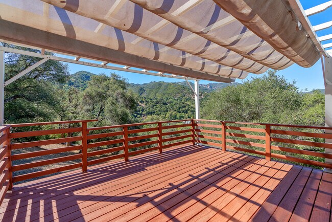 Building Photo - 109 Muerdago Rd