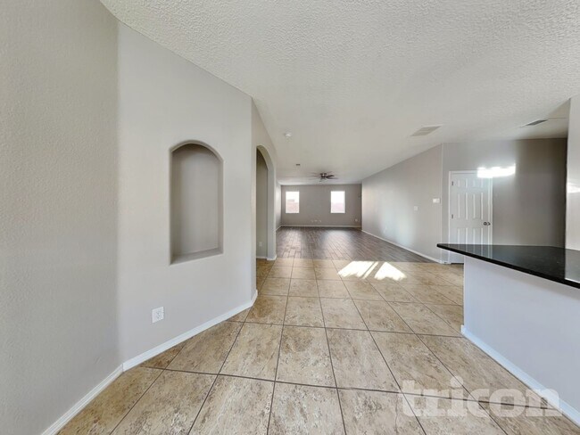 Building Photo - 11628 Thistledown Rd SE