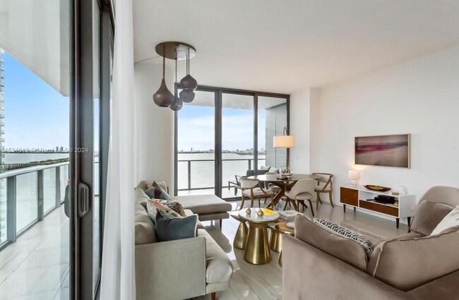 Foto del edificio - 480 NE 31st St