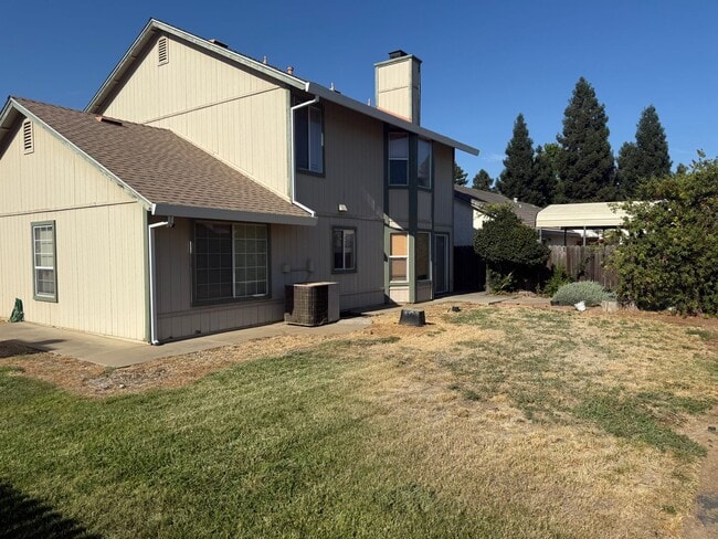 Foto del edificio - 4 BD 2 BATH HOME IN A GREAT NEIGHBORHOOD