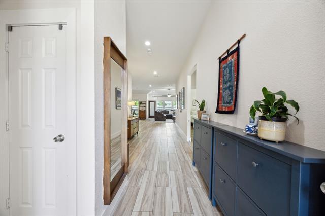 Foto principal - 4435 Cicero St