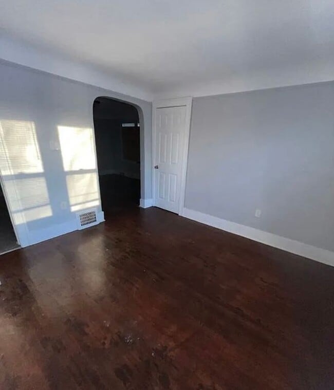 Building Photo - 5520 Haverhill St