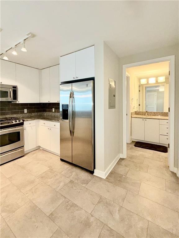 Foto del edificio - 3338 Peachtree Rd NE