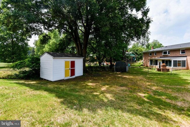 Foto del edificio - 6703 Groveton Dr