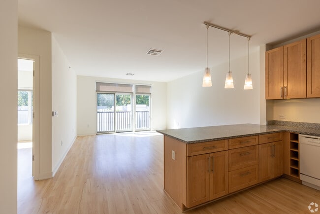 Building Photo - Copperwood in Princeton