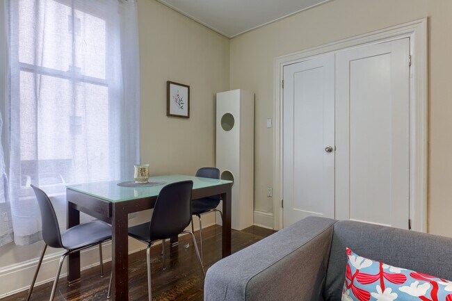 Photo du bâtiment - 935 Jervis St