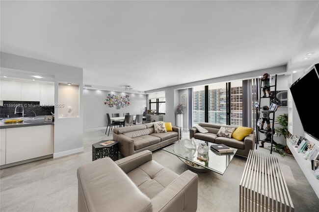 Foto del edificio - 9801 Collins Ave