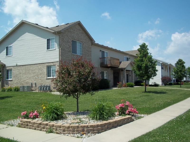 Primary Photo - 1500 NORTHFIELD MEADOWS