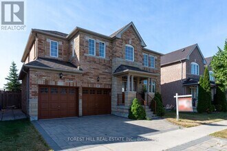 Building Photo - 13 Wiltshire Dr