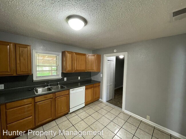Foto del edificio - 2 br, 1 bath House - 512 W Catalpa St