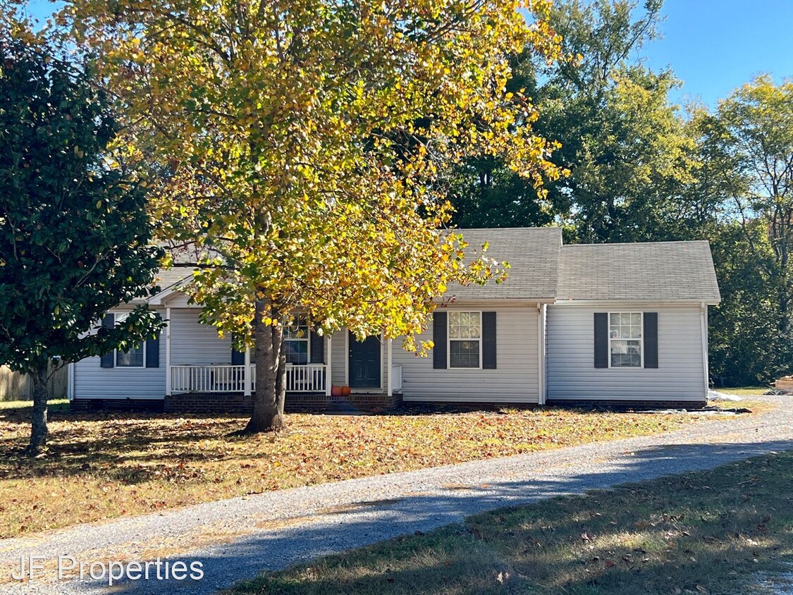Foto principal - 3 br, 2 bath House - 127 Lodge Ct