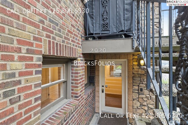 Foto del edificio - 2022 Taylor Ave N