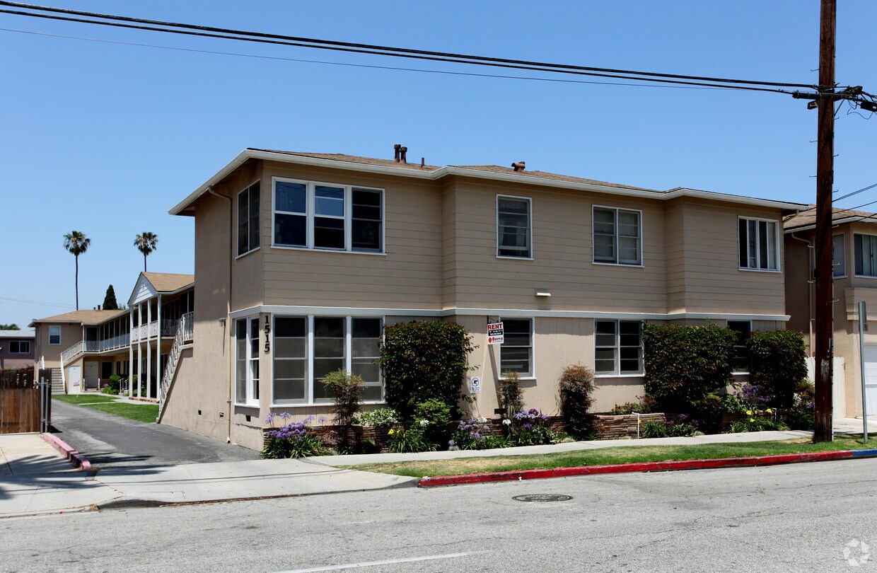 Foto principal - 1515-1517 E 3rd ST LONG BEACH, CA 90802-3651